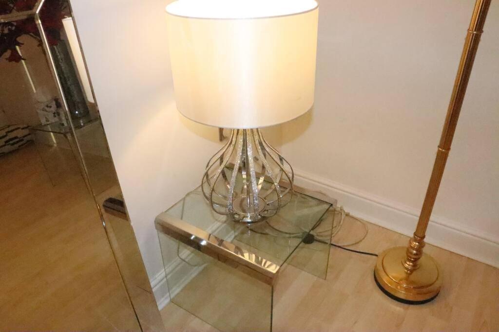 Apartment Skyline Haven - Modern 2br Free Parking & 4ktv London