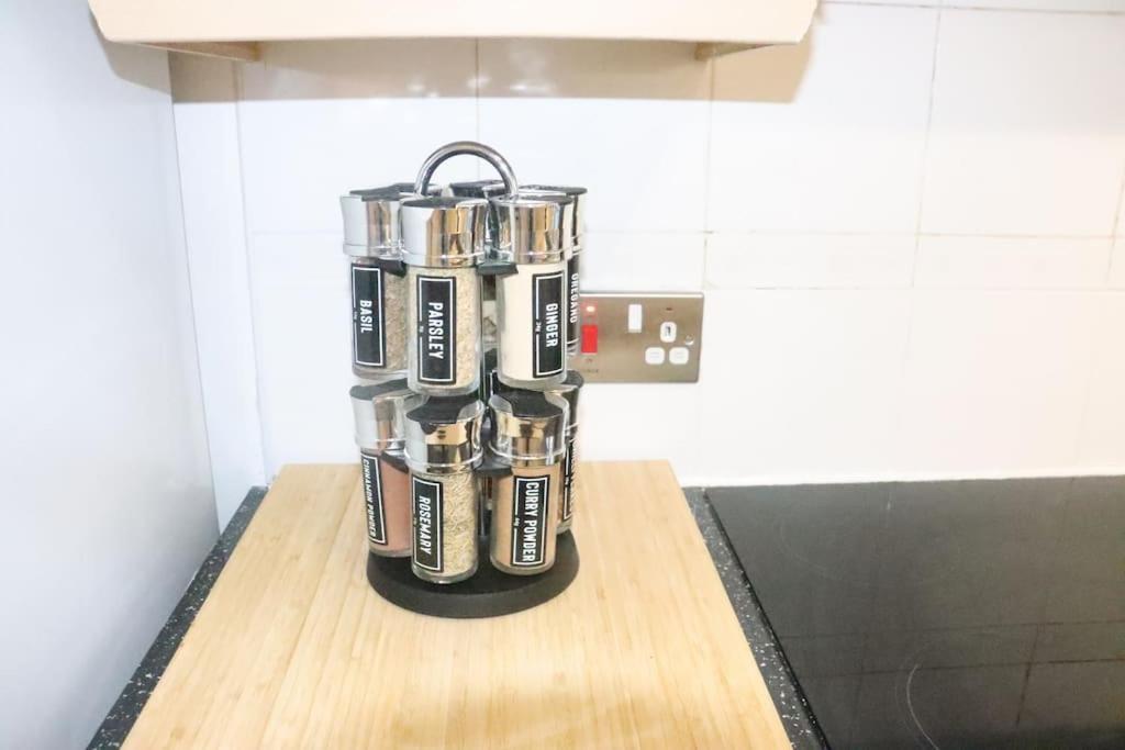 Apartment Skyline Haven - Modern 2br Free Parking & 4ktv *