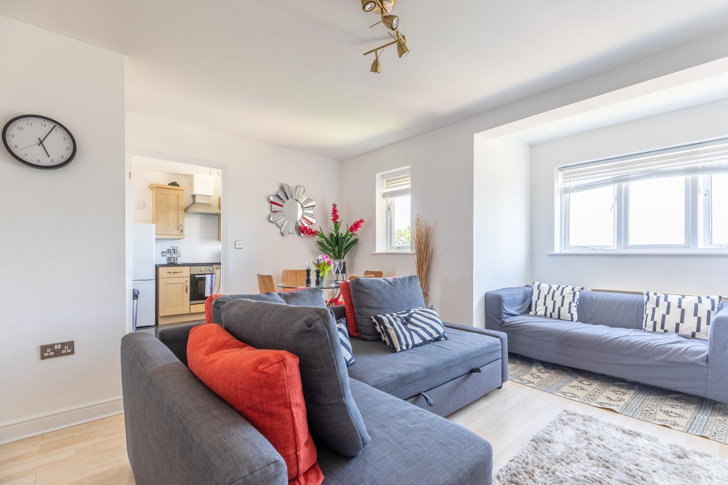 Apartment Skyline Haven - Modern 2b, Parking, Wifi & 4ktv London