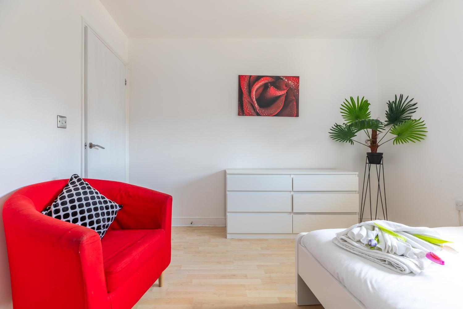 Apartment Skyline Haven - Modern 2b, Parking, Wifi & 4ktv